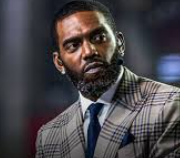 Randy Moss declares that he is battling cancer.